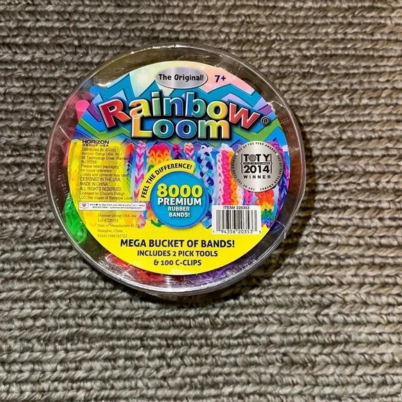 NEW The Original Rainbow Loom Kit Mega Bucket Ages 7+ ‼️TOY OF THE YEAR 2014‼️ - Picture 1 of 4